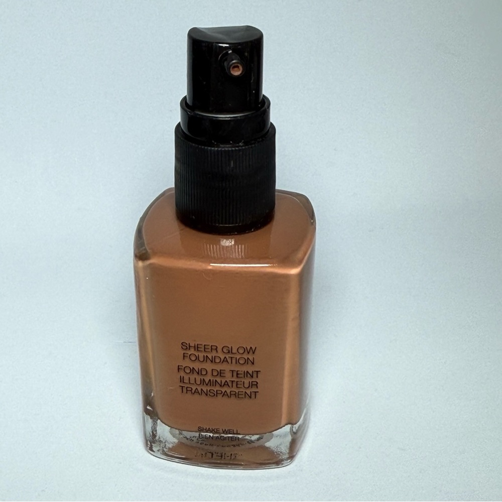 NARS Sheer Glow Foundation Shade New Guinea - Picture 5 of 5